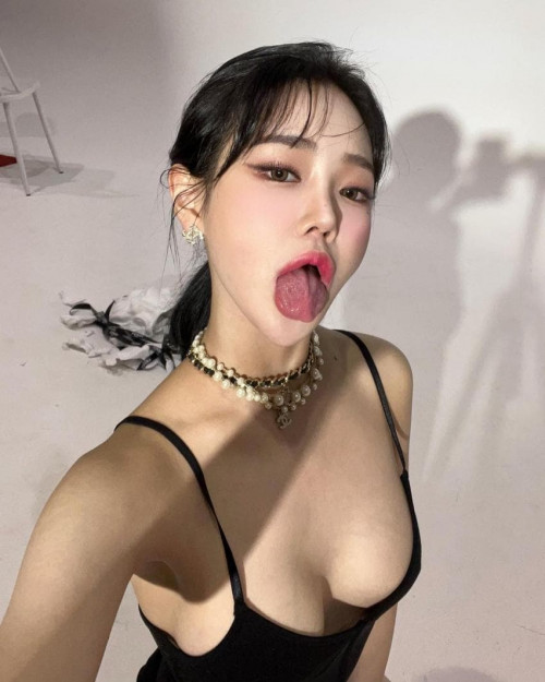 혀