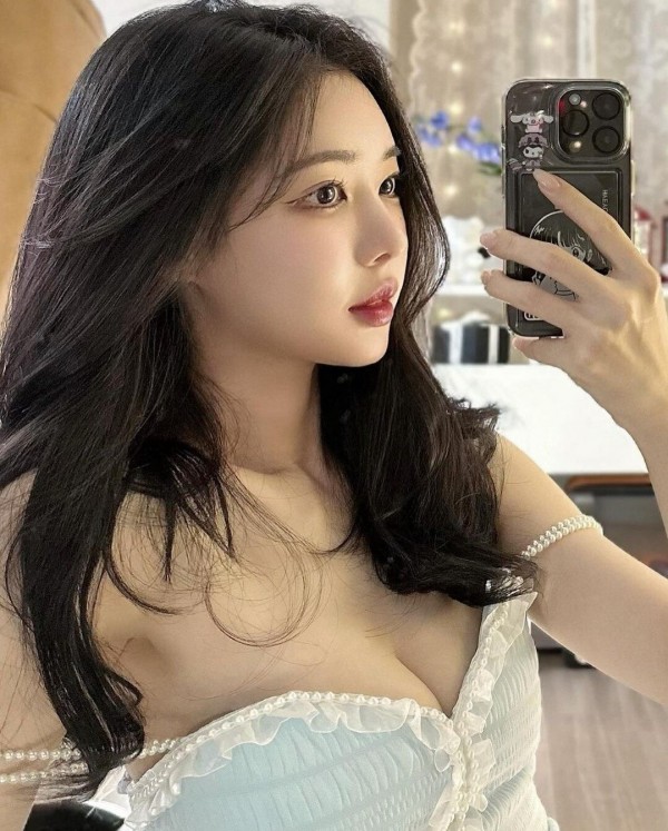 Screenshot_20230710_090317_Instagram.jpg 여캠 아윤 인스타그램