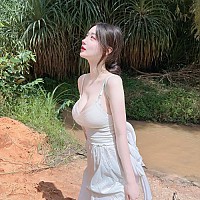 인스타 가슴 이쁜누나 노출  jpg